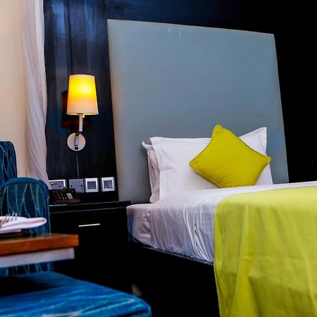 קיסומו Acacia Premier Hotel מראה חיצוני תמונה