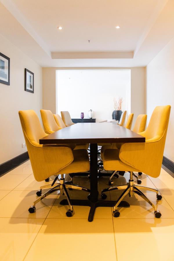 קיסומו Acacia Premier Hotel מראה חיצוני תמונה
