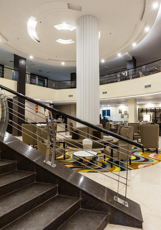 קיסומו Acacia Premier Hotel מראה חיצוני תמונה