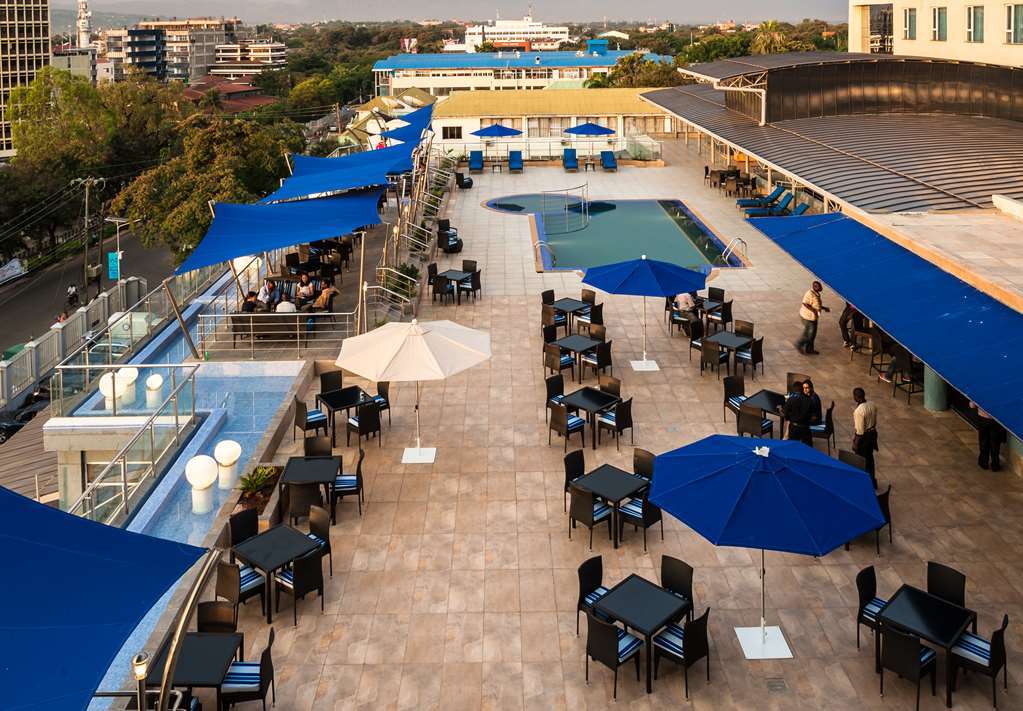 קיסומו Acacia Premier Hotel מסעדה תמונה